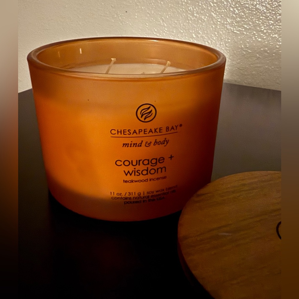 Chesapeake Bay Mind & Body Courage & Wisdom 3 Wick Soy Candle | Teakwood Incense - Picture 2 of 3